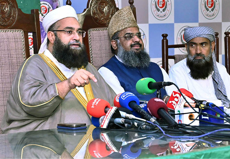 Chairman Pakistan Ulema Council Allama Tahir Ashrafi Addressing A Press