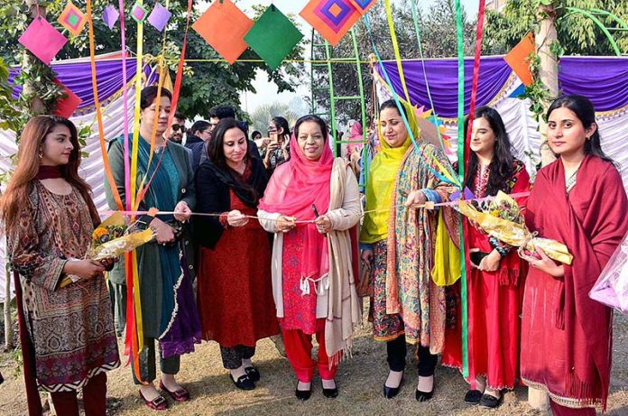 VC SBBWU Prof. Dr. Safiya Ahmed inaugurating Hunar Mela organized by English Department at SBBWU