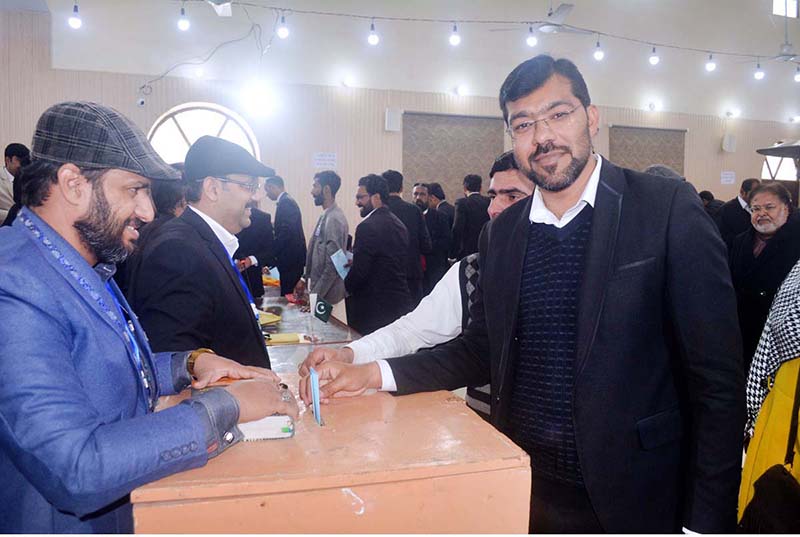 Lawyers casting their vote during District bar election 2023