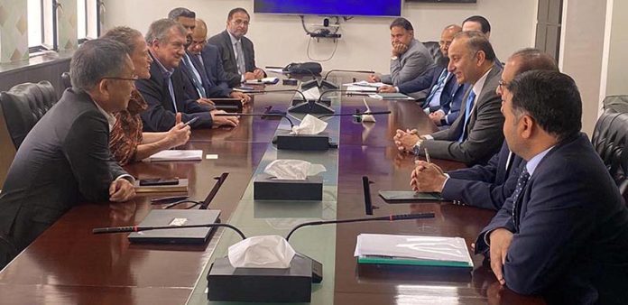 MoS for Petroleum Dr. Musadik Malik in a meeting with delegation of Barrick Gold Corporation, led by its president and CEO Mark Bristow. Canadian High Commissioner to Pakistan Ms. Leslie Scanlon also present