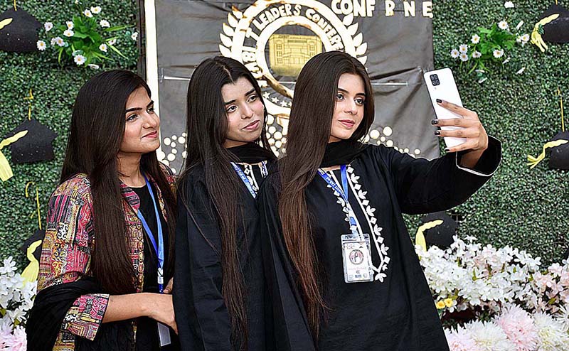 Students standing with their project of Science during Sinence ,Art & Craft Exhibition 2023 at SZABIST School and Intermediate College Sachal Colony