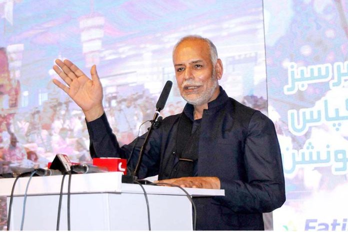 Vice Chancellor Nawaz Sharif University Of Agriculture, Dr Asif Ali addressing Cotton Convention at a local hotel