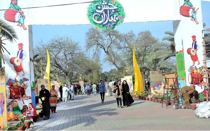 A large number of people enjoying Spring Festival at Jilani Park