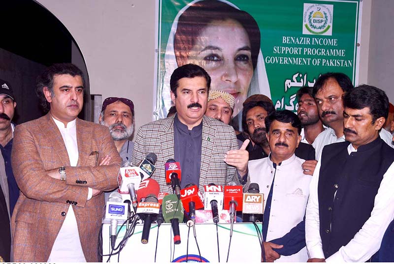 Minister of State for Poverty Alleviation and Social Safety, Faisal Karim Kundi addressing a public gathering at Tehsil Shujaabad