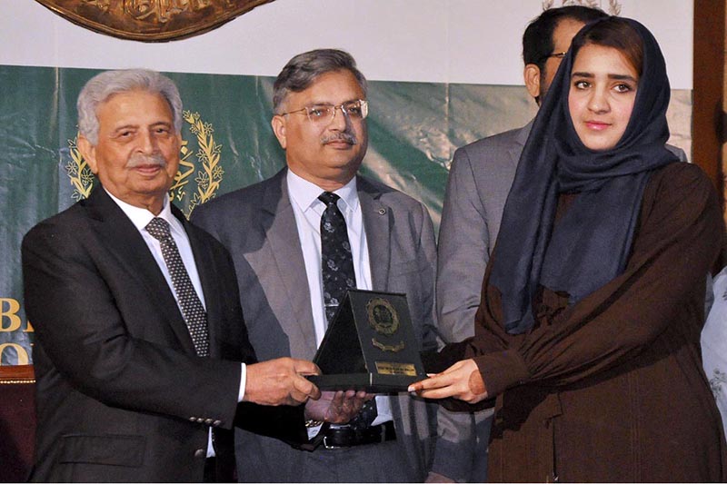 Federal Minister for Education, Professional Training Rana Tanveer Hussain addressing during the closing ceremony competitions on "Inter-Board Declamation Contest on Constitution of Islamic Republic of Pakistan" celebrating 50 years of 1973 constitution of Pakistan at Auditorium AIOU.