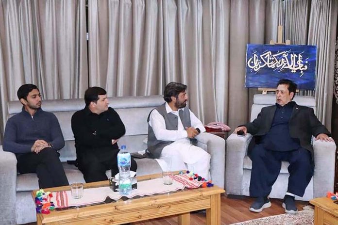 Governor Gilgit-Baltistan Syed Mehdi Shah meeting with Commissioner Baltistan Shuja Alam, SSP Skardu Raja Mirza Hassan and Assistant Commissioner at Governor House