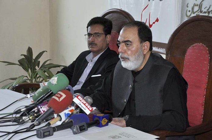 Minister for Religious Affairs, Senator Muhammad Talha Mahmood addressing to media during the visit at Madina-tul-Hajjaj