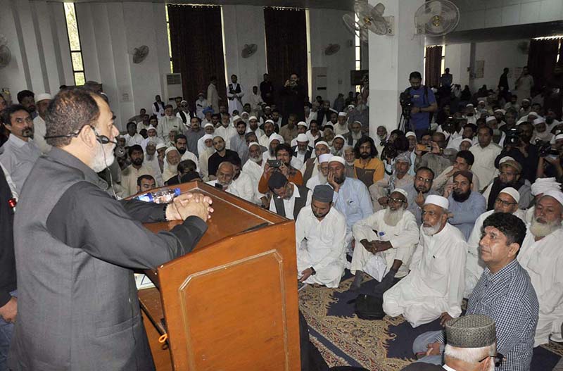 Minister for Religious Affairs, Senator Muhammad Talha Mahmood addressing to media during the visit at Madina-tul-Hajjaj