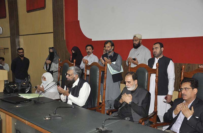 Minister for Religious Affairs, Senator Muhammad Talha Mahmood addressing to media during the visit at Madina-tul-Hajjaj