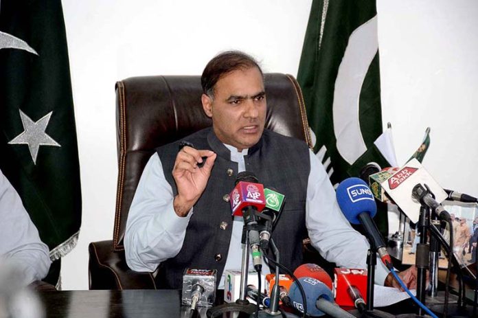 PML-N leader Abid Sher Ali Addressing a press conference at Public Secretariat New Nazimabad