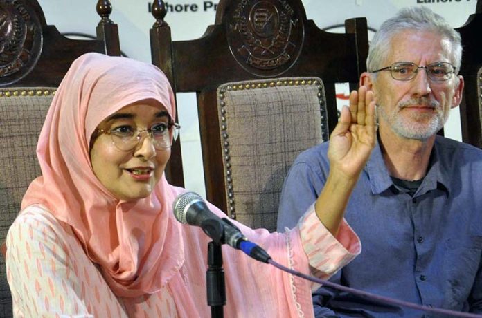 Clive Stafford Smith Noted Human Rights attorney and lawyer along with Dr. Fowzia Siddiqui, sister of Dr. Aafia Siddiqui jointly addressing a press conference at Press club