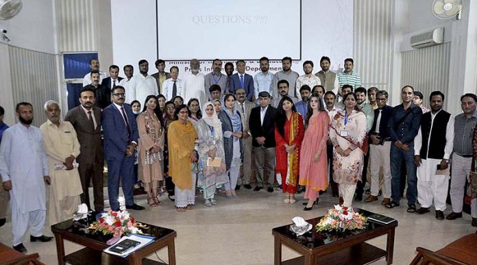 Group photo of Director Project PID Sagheer Ahmed Wattoo, Guest Speaker Economic and Foreign Affairs Analyst Shahbaz Rana during the 2-day training workshop on Business and Economic Journalism at Information Service Academy