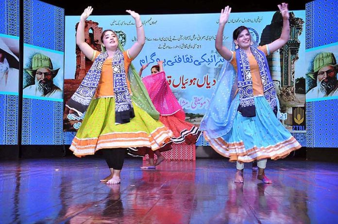 Artists performing traditional dance during Saraiki Cultural Program at PNCA