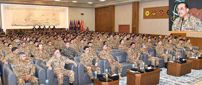 Chief of Army Staff General Syed Asim Munir addressing the Officers and troops during his visit at Sialkot Garrison