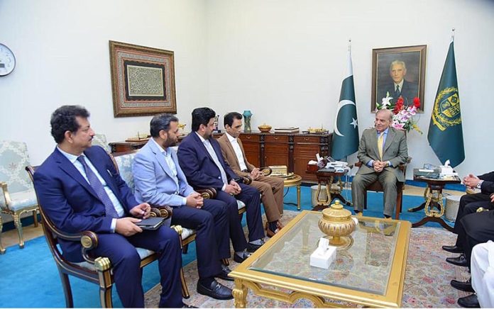 A delegation of MQM led by the Convener Dr. Khalid Maqbool Siddiqui calls on Prime Minister Muhammad Shehbaz Sharif