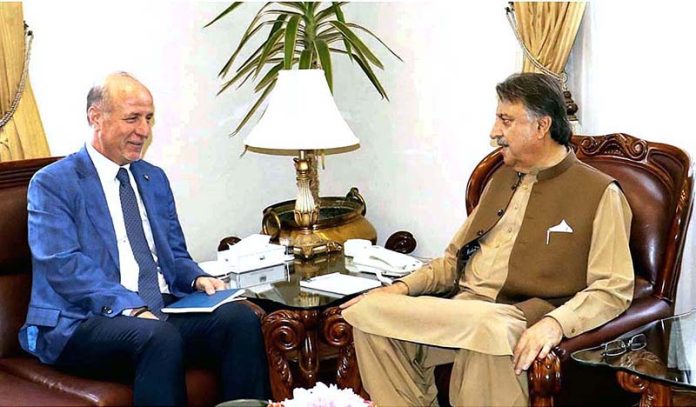 Country Representative Of Unfpa Dr Luay Shabaneh Called On Governor Balochistan Malik Abdul Kakar 