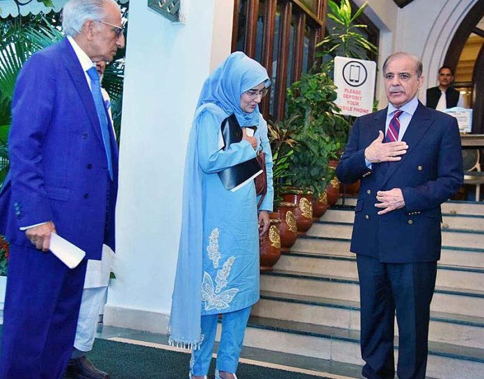 Dr Fowzia Siddiqui Dr Aafia Siddiqui’s sister calls on Prime Minister Muhammad Shehbaz Sharif