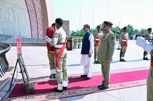 DEFENCE & MARTYRS DAY: To pay homage and tribute to the Martyrs & Ghazis of the 1965 war, Caretaker Prime Minister Anwaar-ul-Haq Kakar laying floral wreath and offering Dua at Pakistan Monument. 