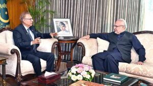 Former Federal Minister and Senator Mr. Muhammad Ali Durrani calls on President Dr. Arif Alvi at Aiwan-e-Sadr.