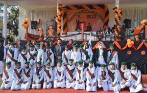 Deputy Commissioner Muhammad Asif Raza in a group photo with students during Annual Sports Gala 2023 organized by District Education Department at Hockey Stadium. 