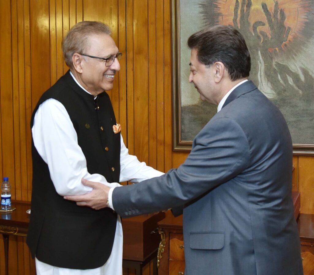 President Alvi, Election Commission agree on holding general polls on Feb 8