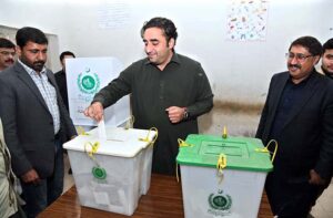  Chairman PPP Bilawal Bhutto Zardari casts his vote in Shaheed Major Mujahid Mirani Government Boys Primary School Polling Station Naudero in the constituency NA-194 and PS-10 during General Elections -2024.