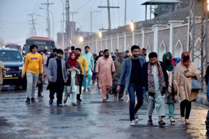 A large number of spectators coming to the Multan Cricket Stadium for enjoying the PSL 9 T20 match between Multan Sultans and Karachi Kings