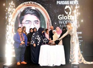 Ambassador Faisal Niaz Tirmizi, Pakistan's Envoy to UAE gives awards at Danube Properties Dubai’s Global Women Achiever Awards 2024 arranged in association with Pardais News to mark International Women’s Day at Ajman.