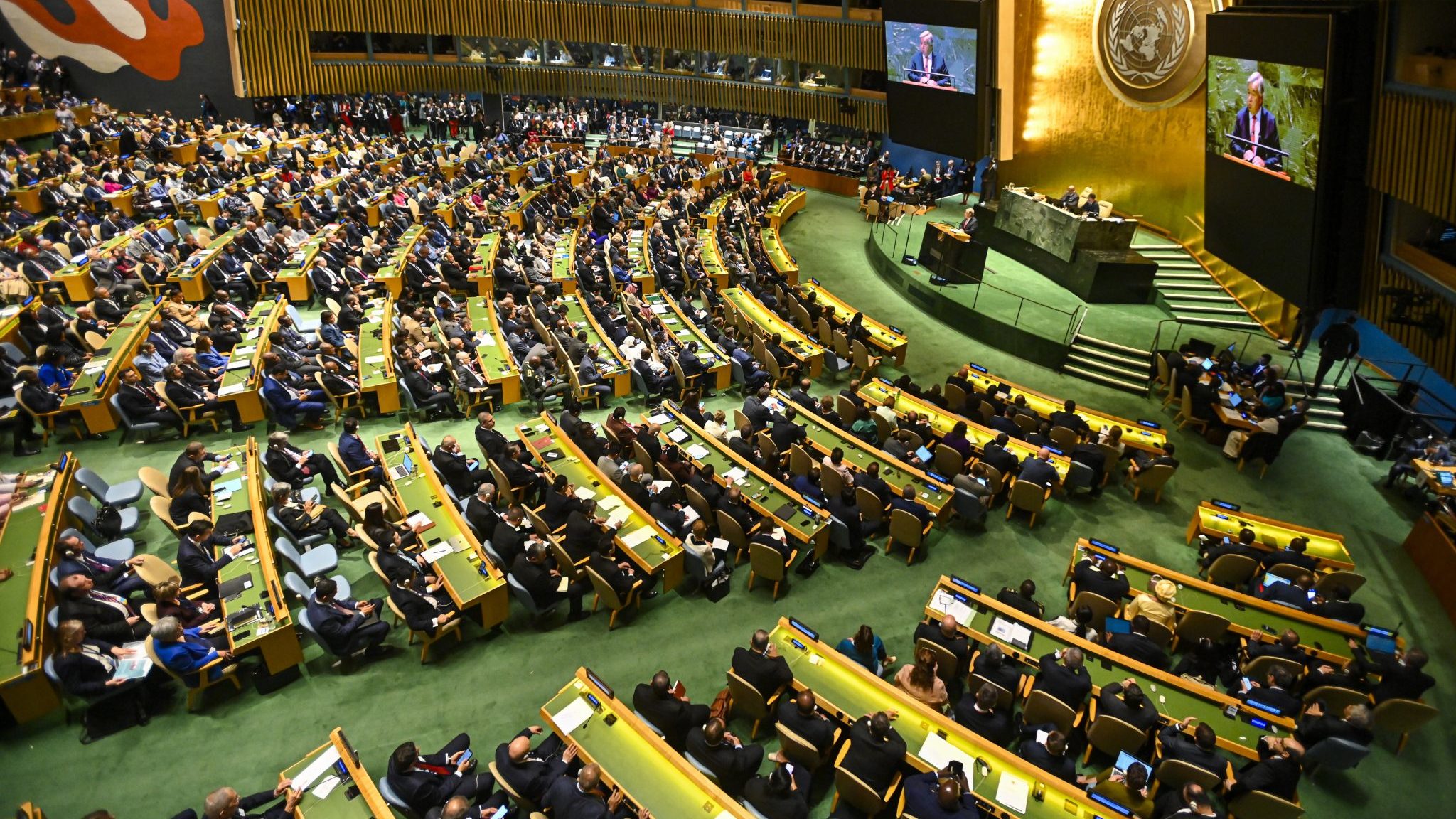 UN General Assembly Adopts Resolution Establishing Srebrenica Genocide ...