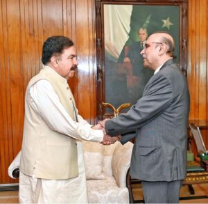 Governor Balochistan, Shaikh Jaffar Khan Mandokhail called on President Asif Ali Zardari at Aiwan-e-Sadr.