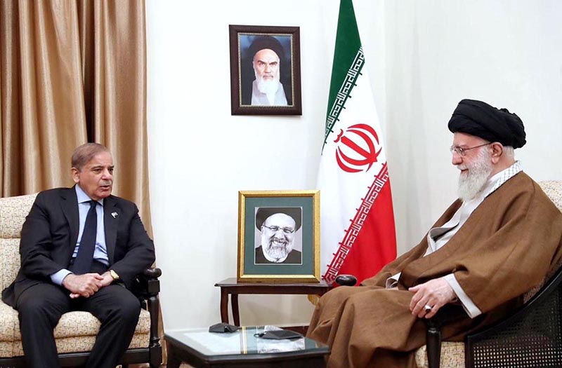 Prime Minister Muhammad Shehbaz Sharif meets the Supreme Leader of Iran ...