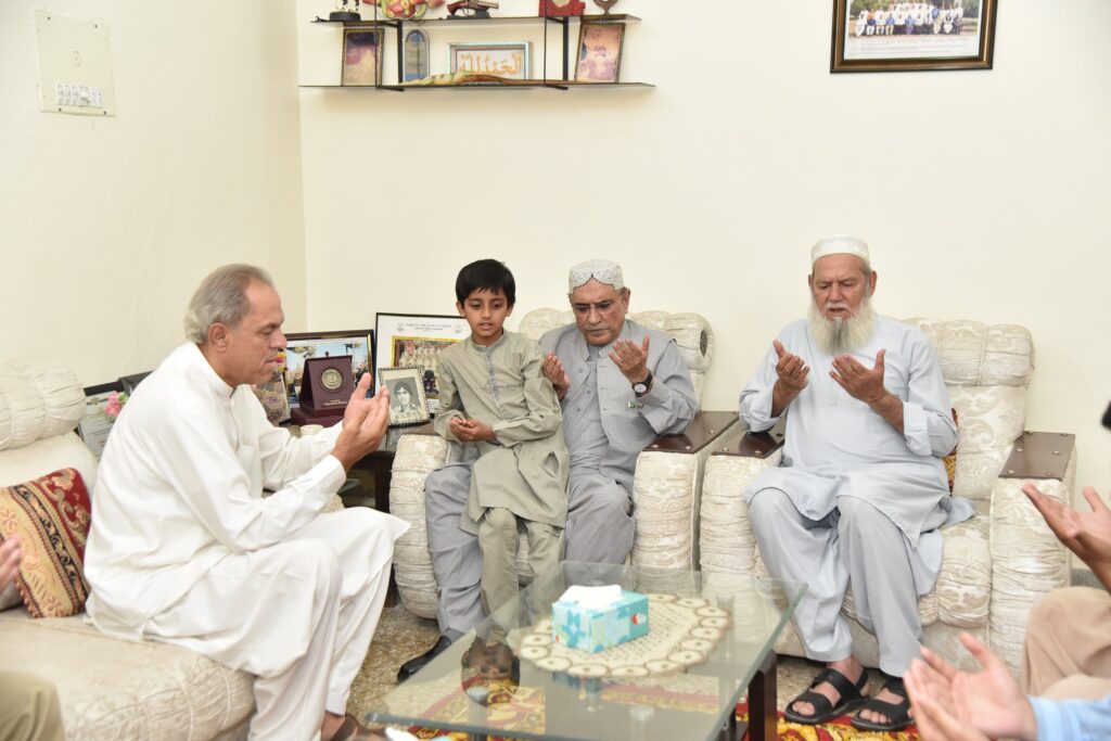 President visits family of Shaheed Major Babar, offers Fateha