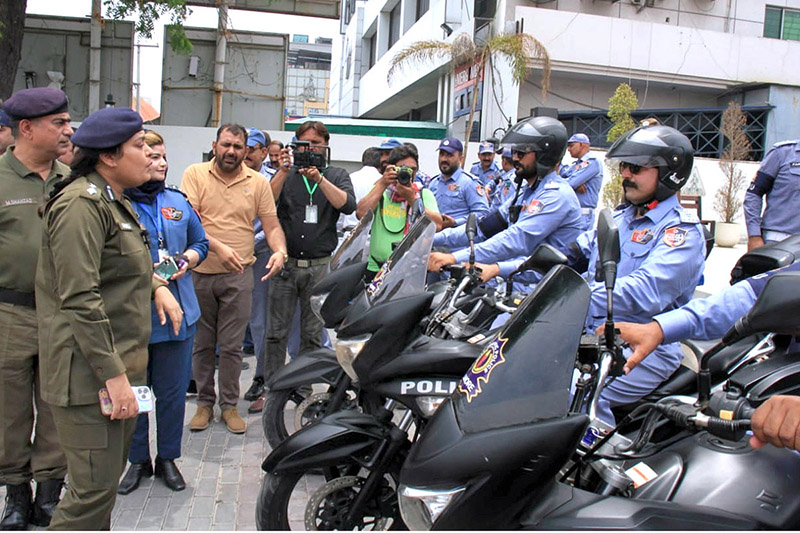 CTO Amara Athar giving instructions to Traffic Response Unit (TRU ...