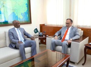 Mohamed Yahya the United Nations Resident newly designated Coordinator in Pakistan paid a courtesy called on Federal Minister for Planning Development & Special Initiatives Professor Ahsan Iqbal in his office.