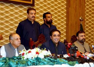 PPP’s Chairman Bilawal Bhutto Zardari along with Balochistan Chief Minister Mir Sarfraz Bugti addressing a press conference at CM House