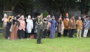 Flag hoisting ceremony solemnly held in Indonesian embassy to Celebrate 79th Independence Day