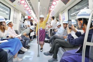 Pakistani journalists observe Chengdu metro development, highlight cutting-edge infrastructure, safety protocols