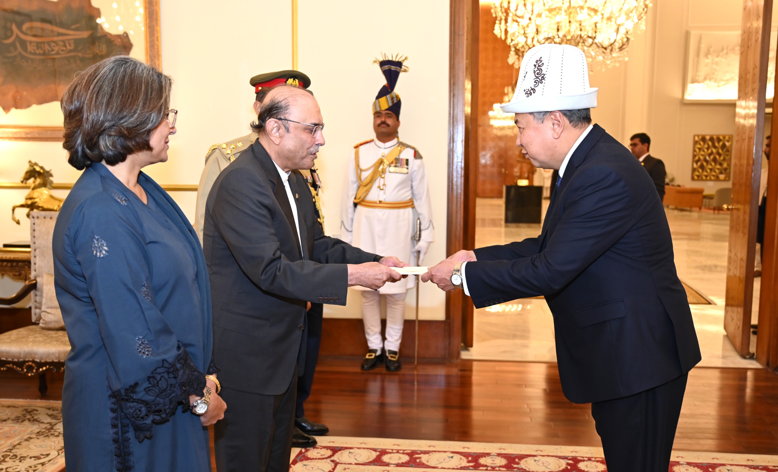 Envoys present credentials to President