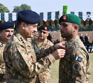 General Syed Asim Munir, NI (M), Chief of Army Staff (COAS) confers the highest military shooting honor, ‘The Master at Arms’ Trophy to Sepoy Aftab Ahmed of Punjab Regiment at the Closing Ceremony of 44th Pakistan Army Rifle Association (PARA) Central Meet at the Army Marksmanship Unit