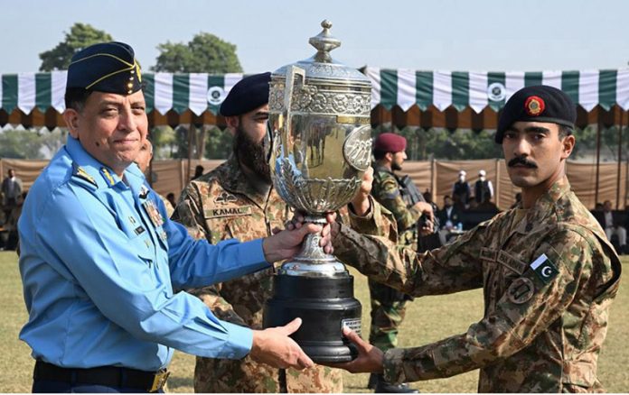 Chief of the Air Staff, Air Chief Marshal Zaheer Ahmed Baber Sidhu, NI (M) awards trophy to the winner at the Closing Ceremony of 44th Pakistan Army Rifle Association (PARA) Central Meet at the Army Marksmanship Unit