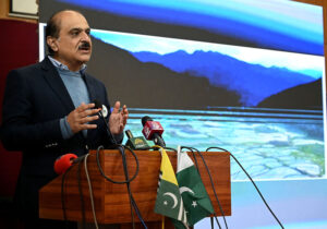 Federal Secretary for Education and Professional Training Mohyuddin Ahmed Wani addressing a operning ceremony of "Kashmir Janat Nazeer" 2-day Kashmir kay Rung Festival at IMCG F-8/1