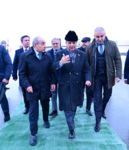 PM arrives in Baku for official visit