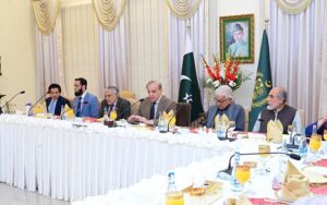 Prime Minister Muhammad Shehbaz Sharif addresses a breakfast session with the newly inducted members of the Federal Cabinet.