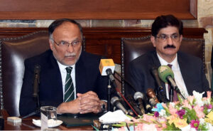 Federal Minister for Planning, Development, and Special Initiatives Ahsan Iqbal along with Chief Minister of Sindh Syed Murad Ali Shah, addressing Joint Press Conference at CM house.