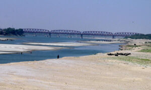 A view of dry beds of River Indus at Huseinabad.