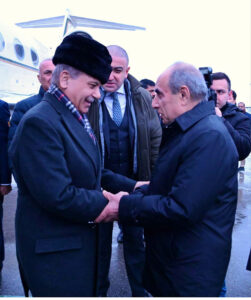 Deputy Prime Minister of Azerbaijan, Yaqub Abdulla oğlu Eyyubov receives Prime Minister Muhammad Shehbaz Sharif upon arrival at Heydar Aliyev International Airport. Deputy Minister of Foreign Affairs of Azerbaijan, Yalchin Rafiyev also seen in the photo.