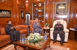 President Asif Ali Zardari offering Fateha over the sad demise of Dr Zulfiqar Sial with MPA Sohail Anwar Sial.