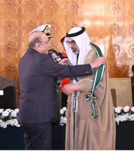 President Asif Ali Zardari conferring the award of Nishan-i-Pakistan upon the Crown Prince of Abu Dhabi and Chairman of Abu Dhabi Executive Council, Sheikh Khaled bin Mohamed bin Zayed, at Aiwan-e-Sadr.