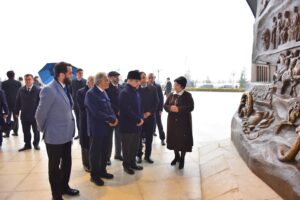 PM visits Independence Monument in Tashkent