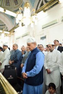 MADINA MUNAWWARA: March 21 - Prime Minister Muhammad Shehbaz Sharif offers prayers in the Masjid e Nabvi.